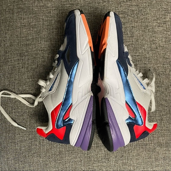 Adidas Falcon Retro Sneakers Size 7 - Picture 6 of 10